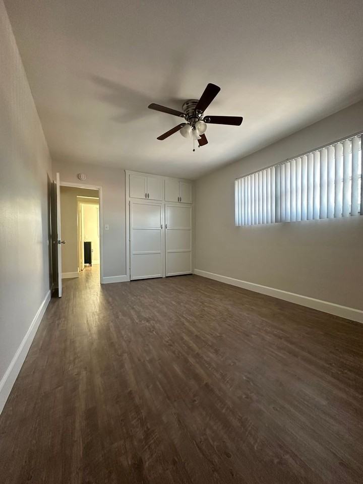 LAST 1 Bedroom/ 1 Bathroom Apartment Available! - Photo 6 of 14