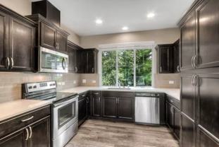 Gorgeous 2 Bedroom 2.5 Bathroom with a Bonus Room ! - Photo 1 of 1