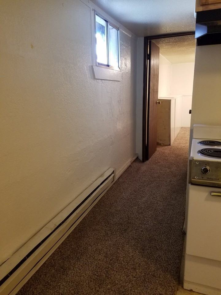 1017 4th St #C - Photo 5 of 15