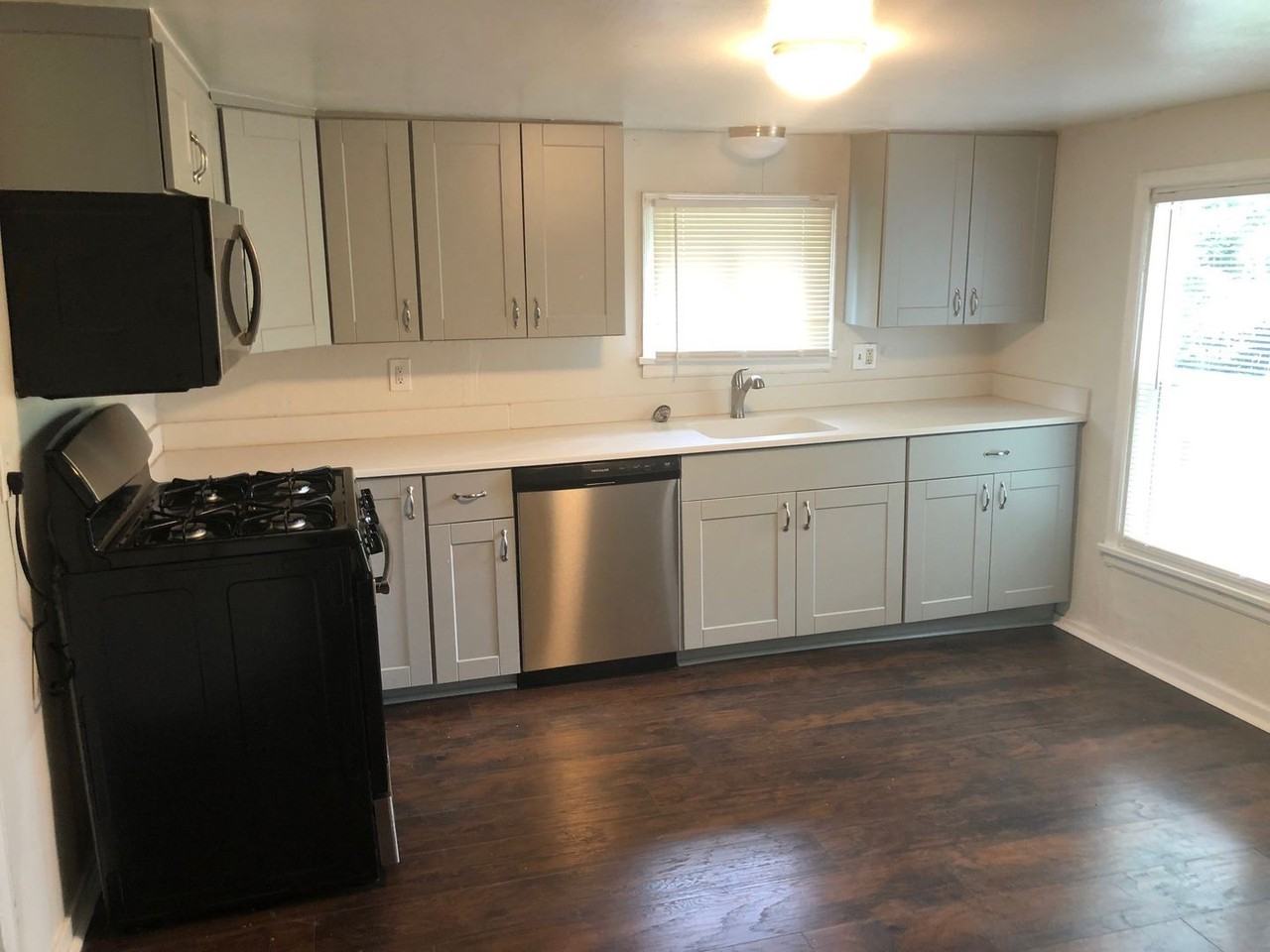 3533 N 39th St - Photo 2 of 11