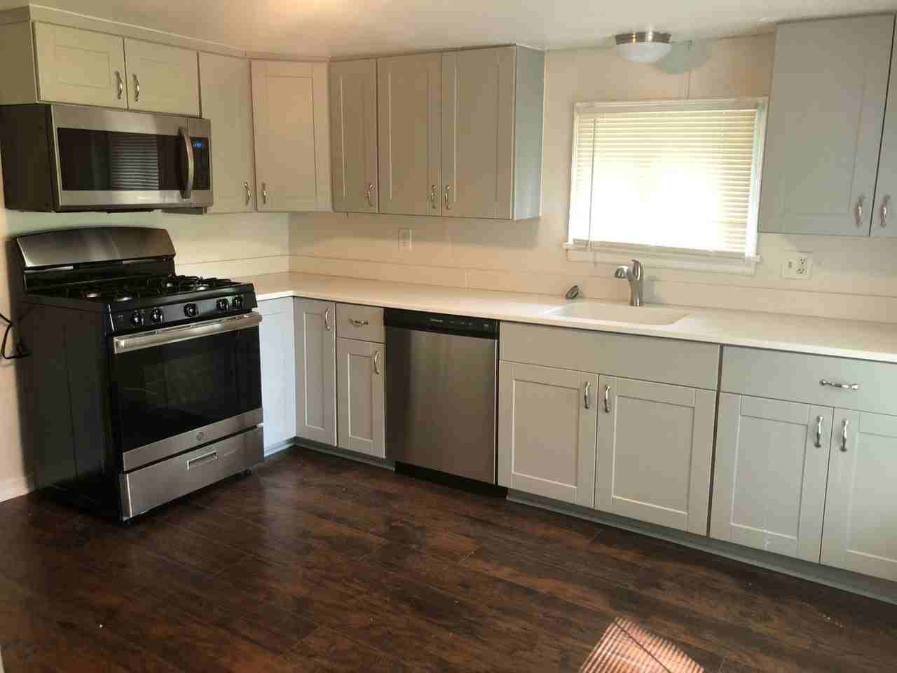 3533 N 39th St - Photo 3 of 11