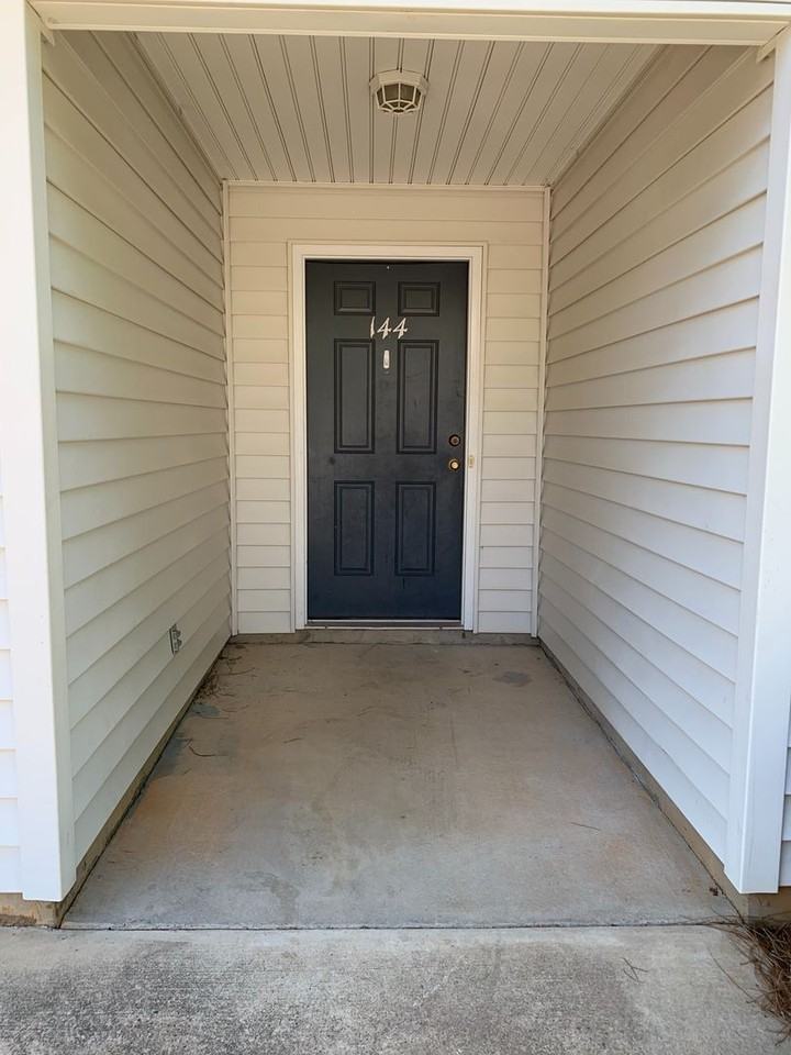 144 Springwood Ln - Photo 3 of 21