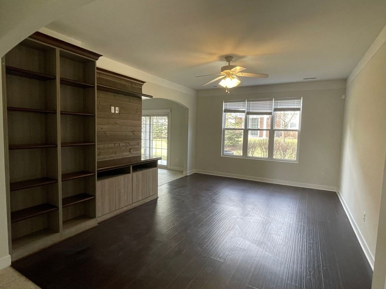 6157 Windemere Ln - Photo 3 of 32