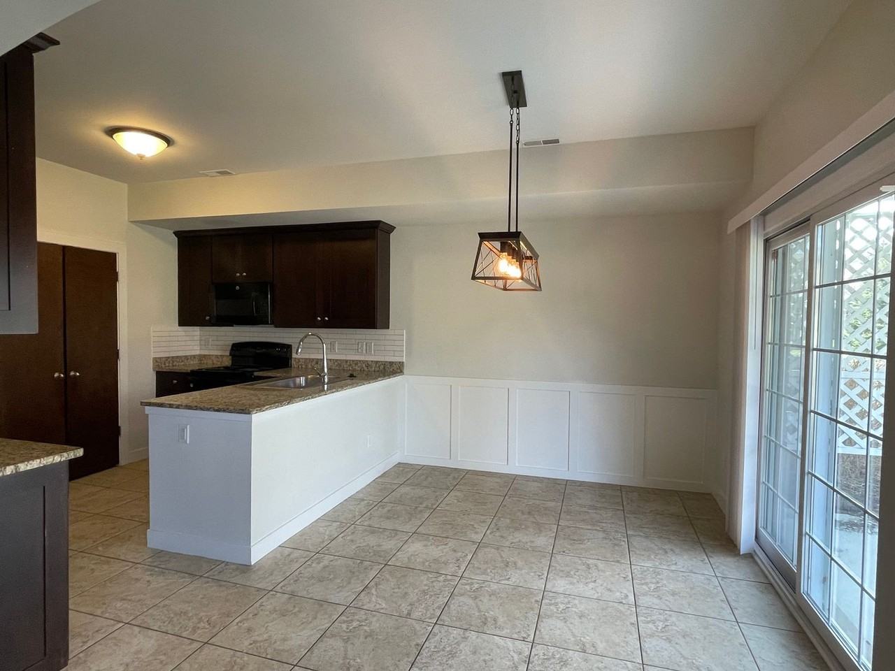 6157 Windemere Ln - Photo 7 of 32