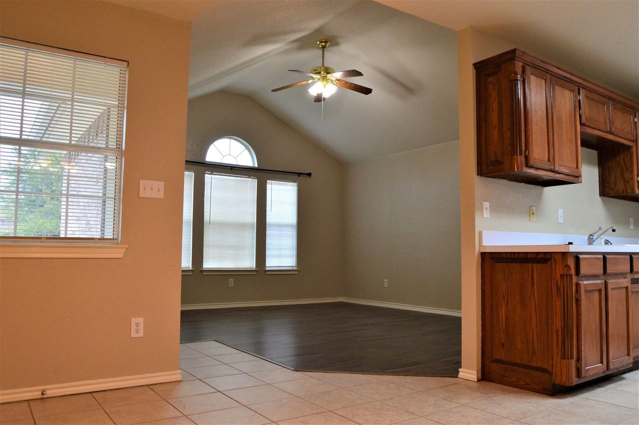 5309 Joshua Ct - Photo 4 of 16