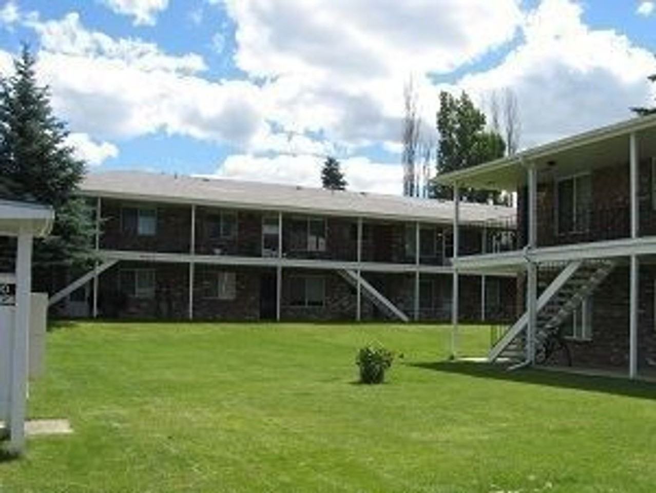 10110 N Colfax Rd #18 - Photo 2 of 11