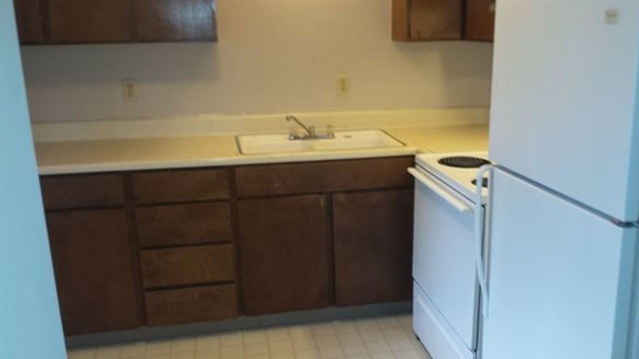 10110 N Colfax Rd #18 - Photo 4 of 11