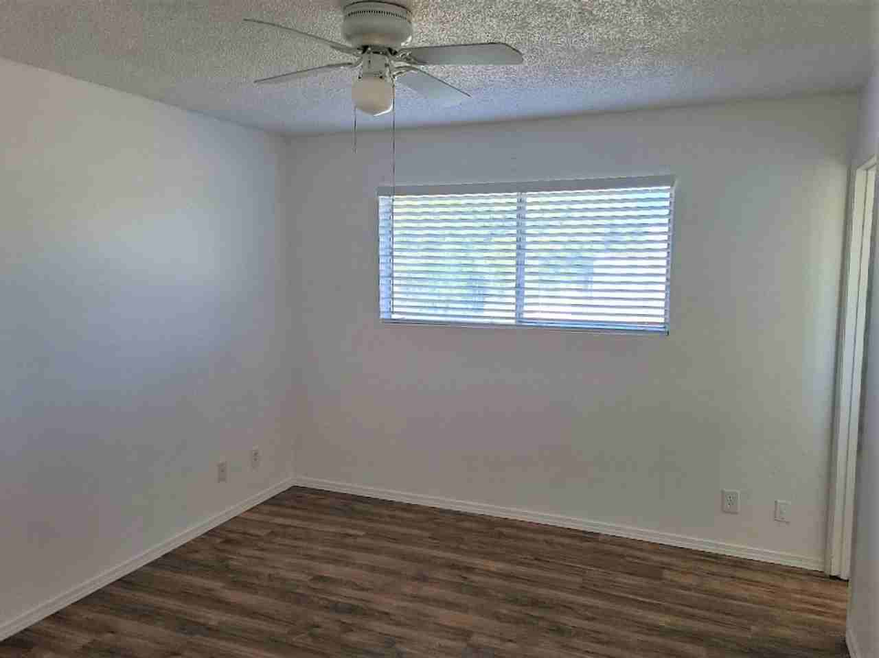 2446 E Blanche Dr - Photo 5 of 10