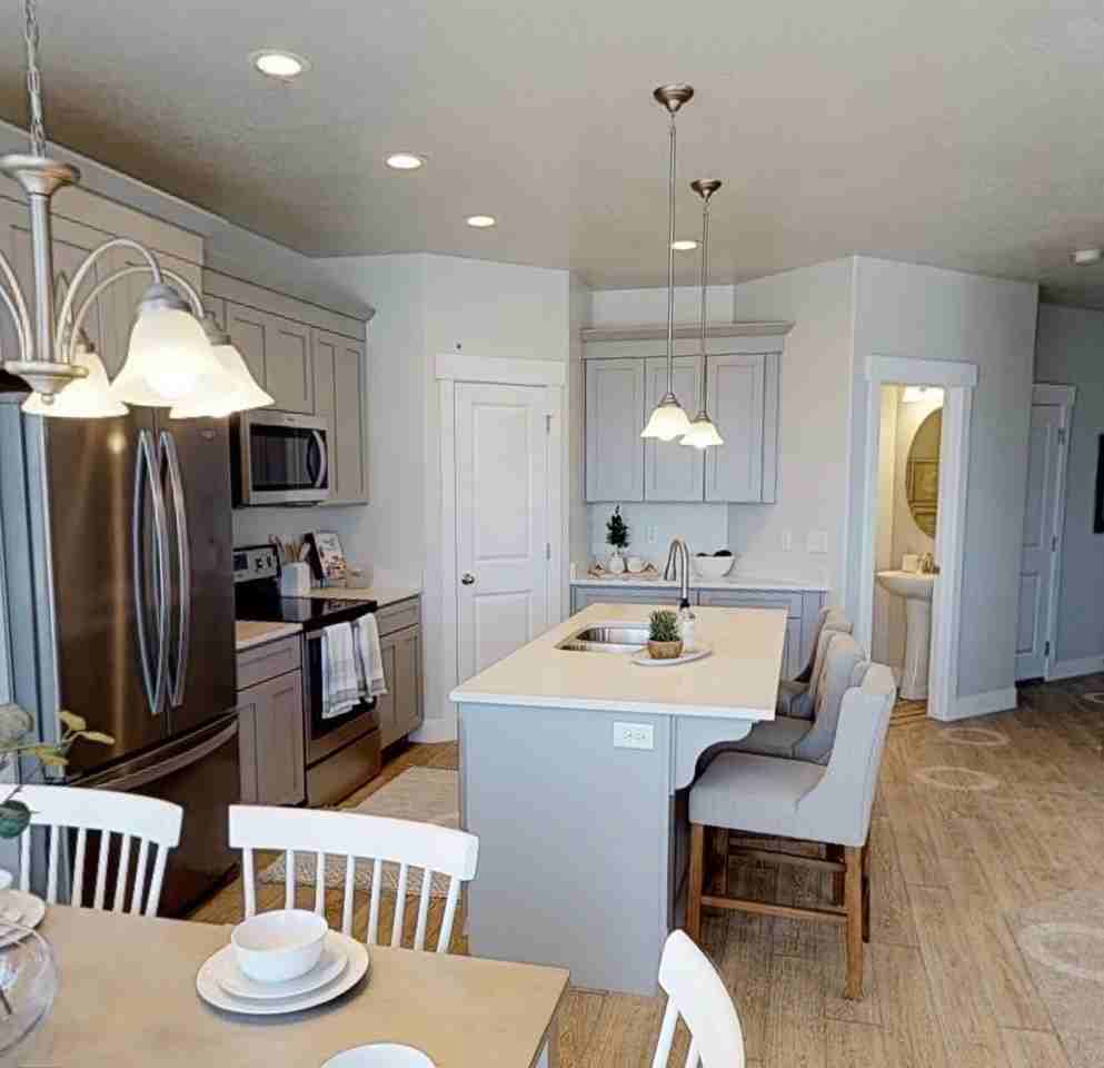 4329 W Hemsley Ln - Photo 3 of 13