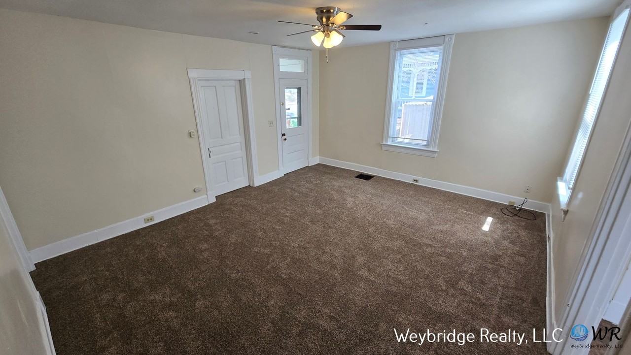 1539 Kinney Ave - Photo 2 of 14