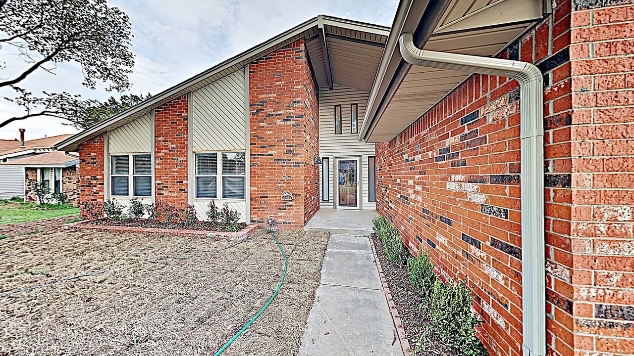 2004 Sandy Creek Trl - Photo 2 of 23