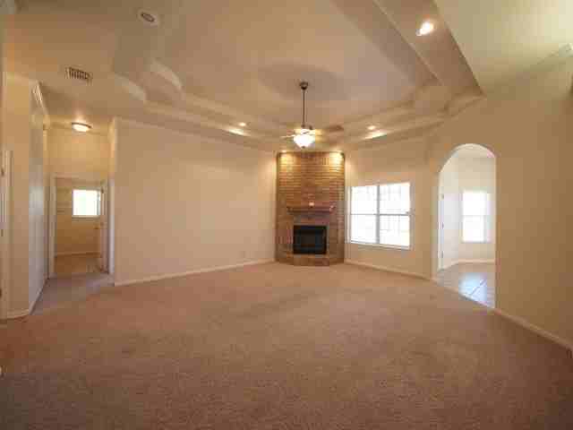 2709 Hydrangea Ave - Photo 3 of 15