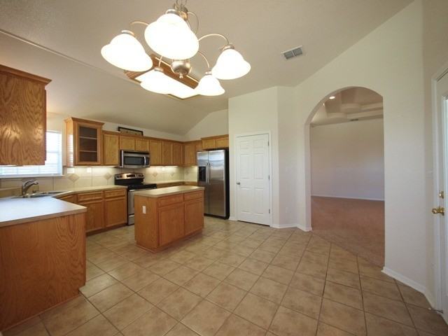 2709 Hydrangea Ave - Photo 5 of 15