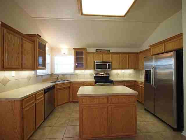 2709 Hydrangea Ave - Photo 6 of 15