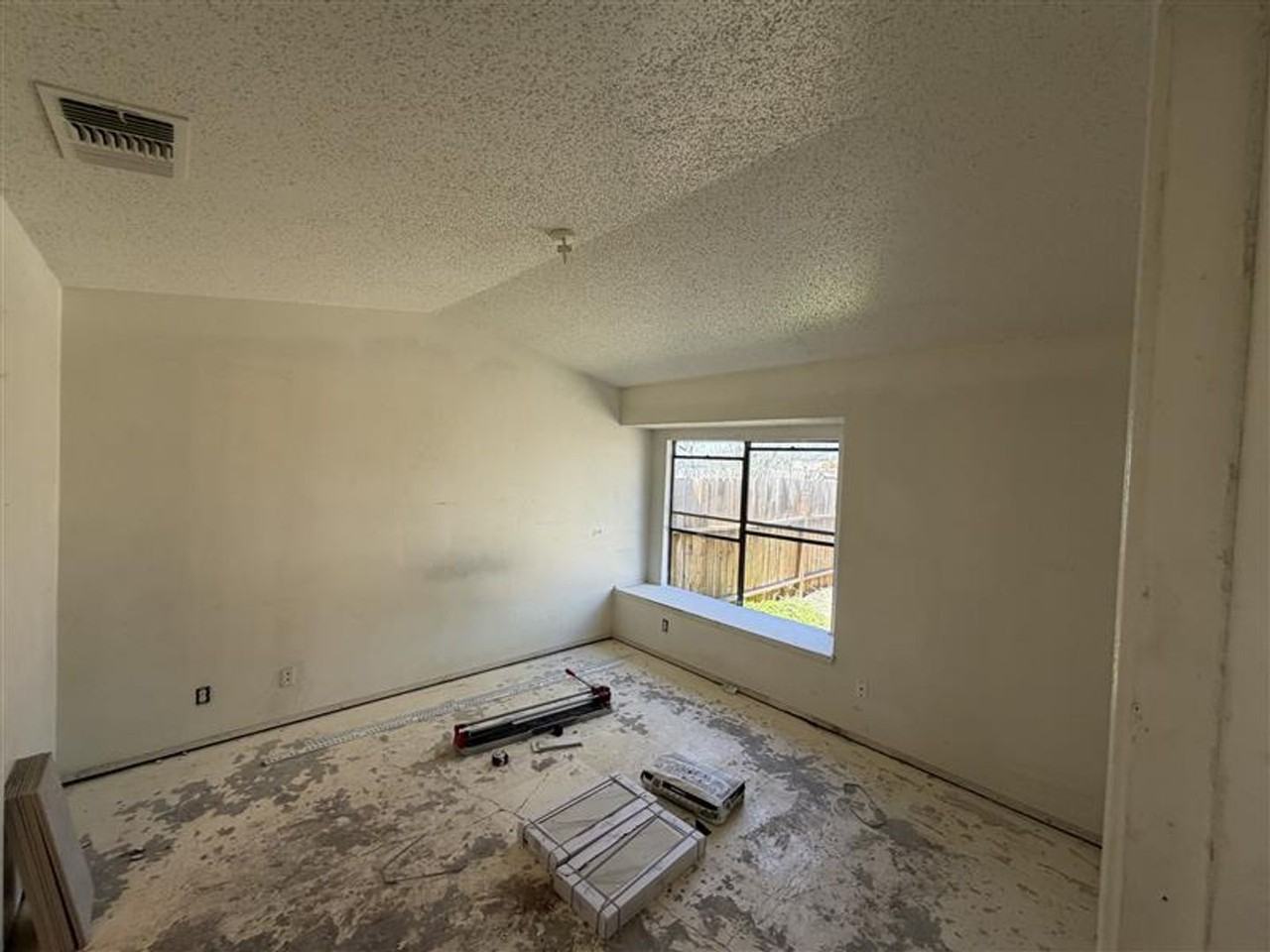 2631 Corian Glen Dr - Photo 7 of 17