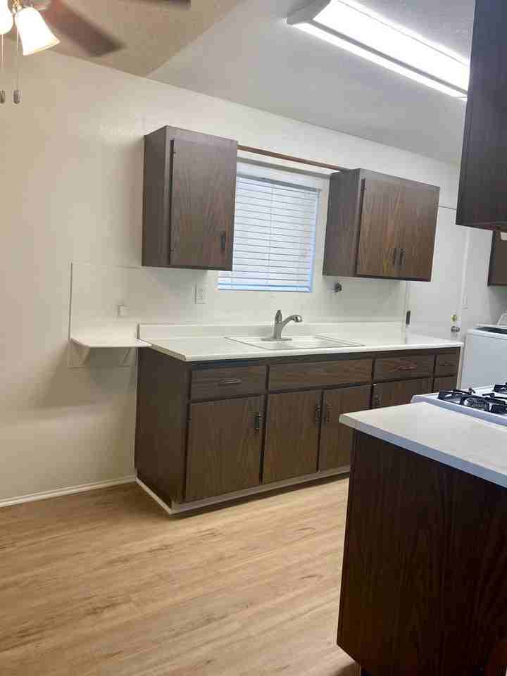 682 San Marino St - Photo 4 of 10