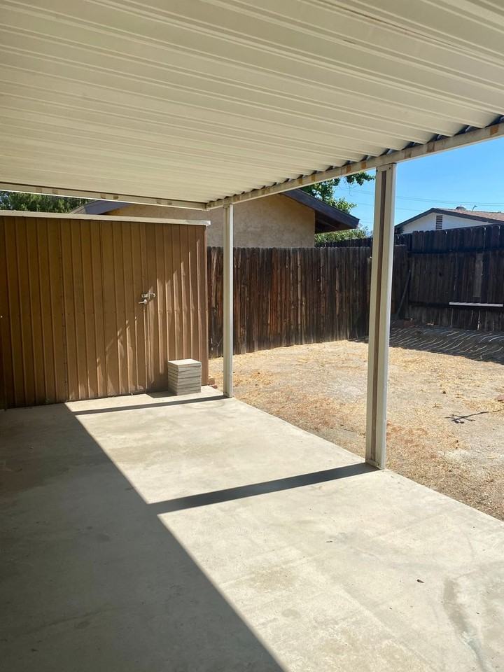 682 San Marino St - Photo 6 of 10