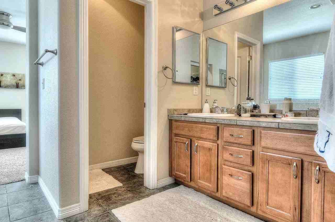 11864 E Maplewood Ave - Photo 3 of 15