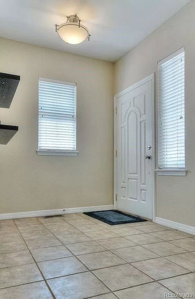 11864 E Maplewood Ave - Photo 4 of 15