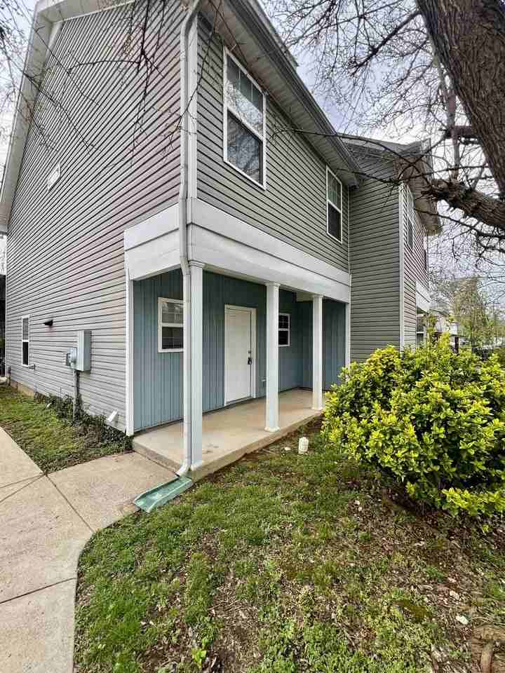 515 N Academy St - Photo 2 of 21