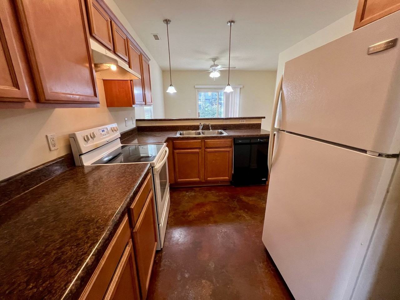 515 N Academy St - Photo 7 of 21