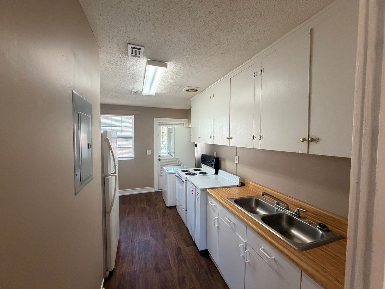 122 High St - Photo 6 of 12