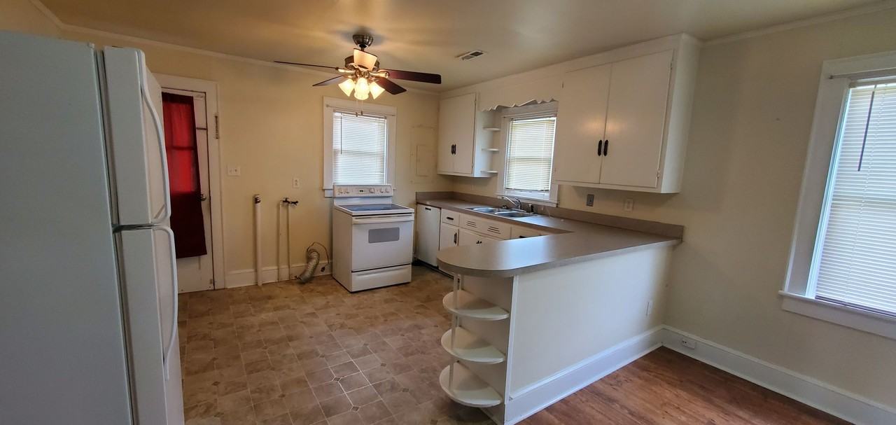 111 Merriwood Ave - Photo 3 of 14