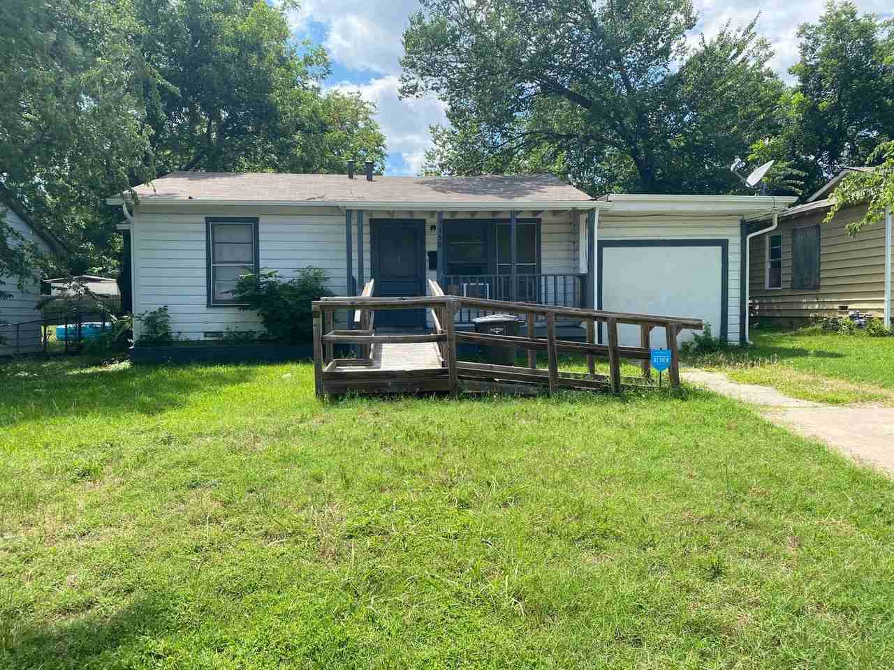 3758 Donalee St - Photo 3 of 11