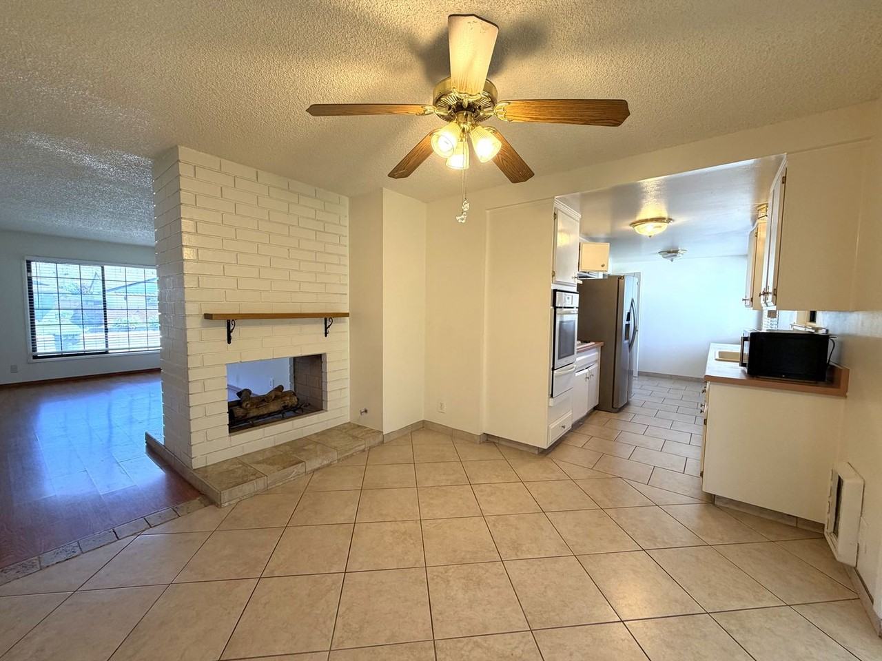 237 Amherst Pl - Photo 5 of 19