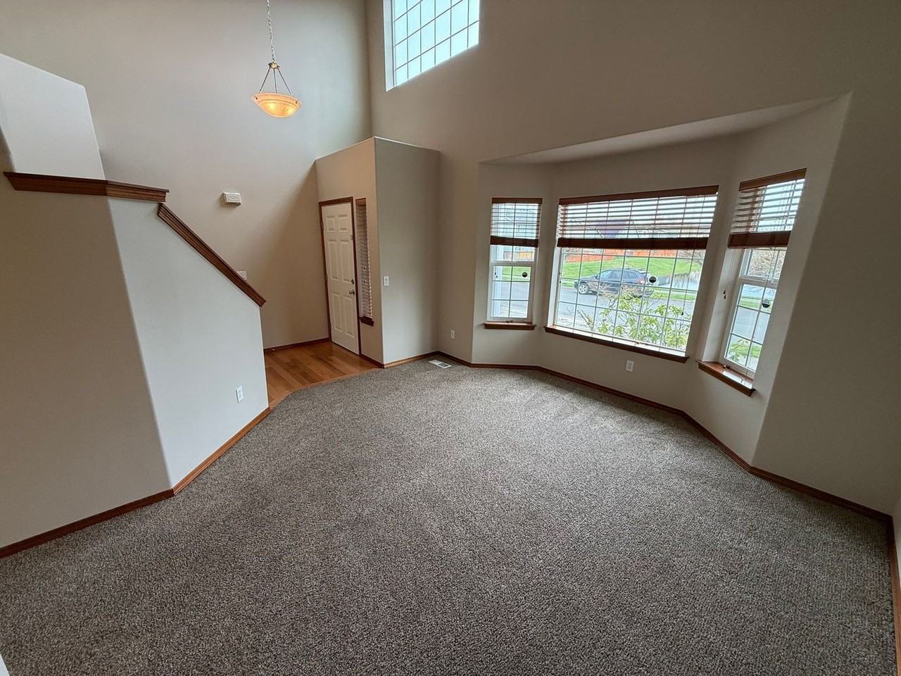 201 Robin St Sw - Photo 6 of 42