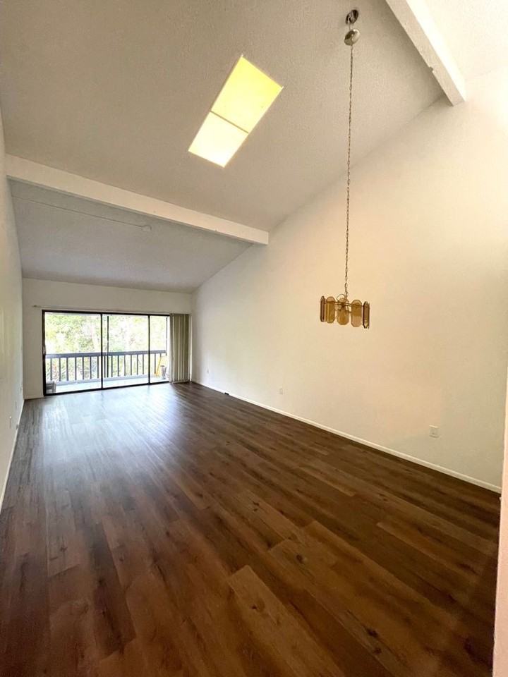 7270 Cloister Dr - Photo 7 of 20