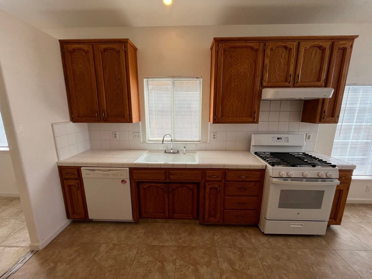 3510 E Roosevelt Ave - Photo 5 of 21