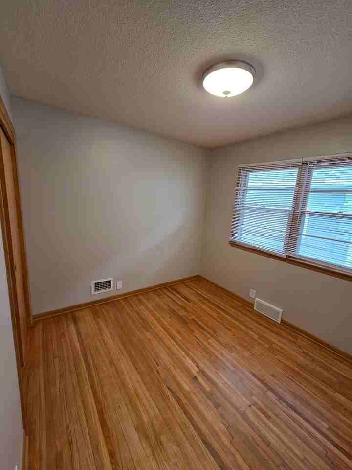 4844 Hickory St - Photo 5 of 17