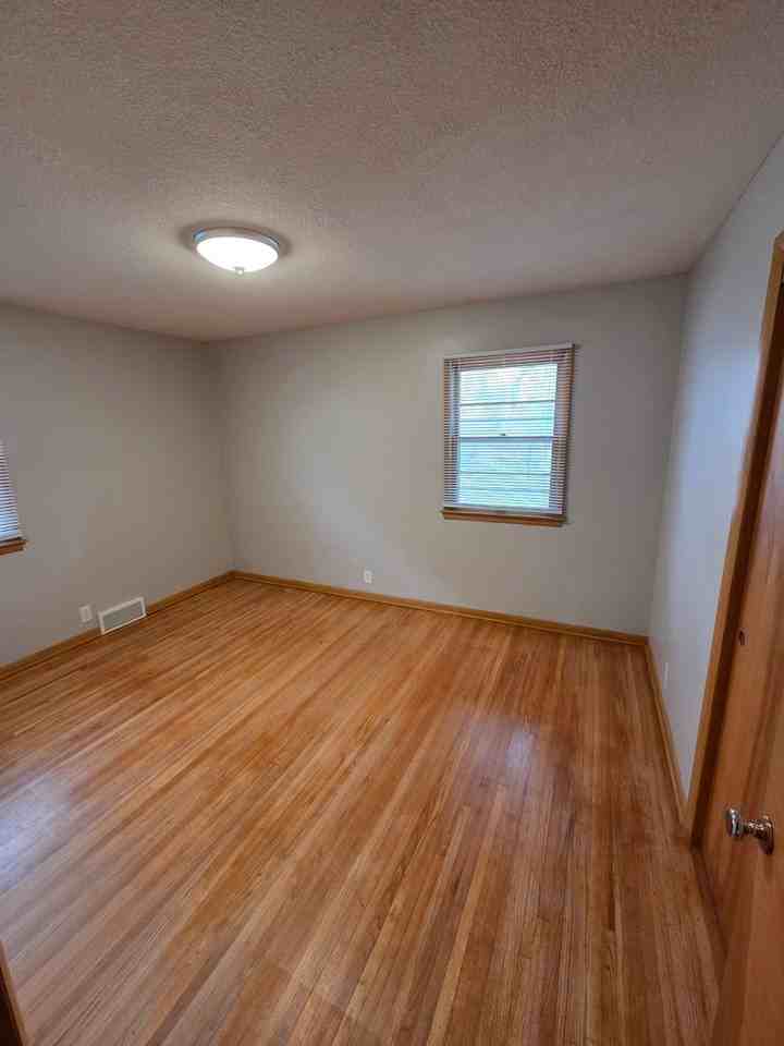 4844 Hickory St - Photo 6 of 17