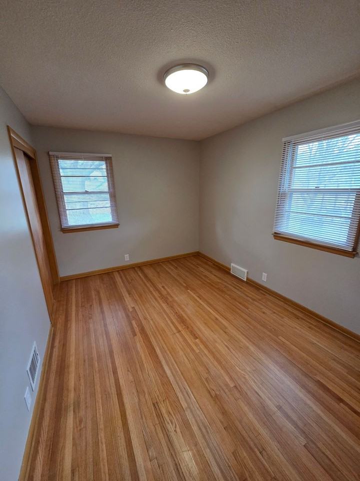 4844 Hickory St - Photo 7 of 17