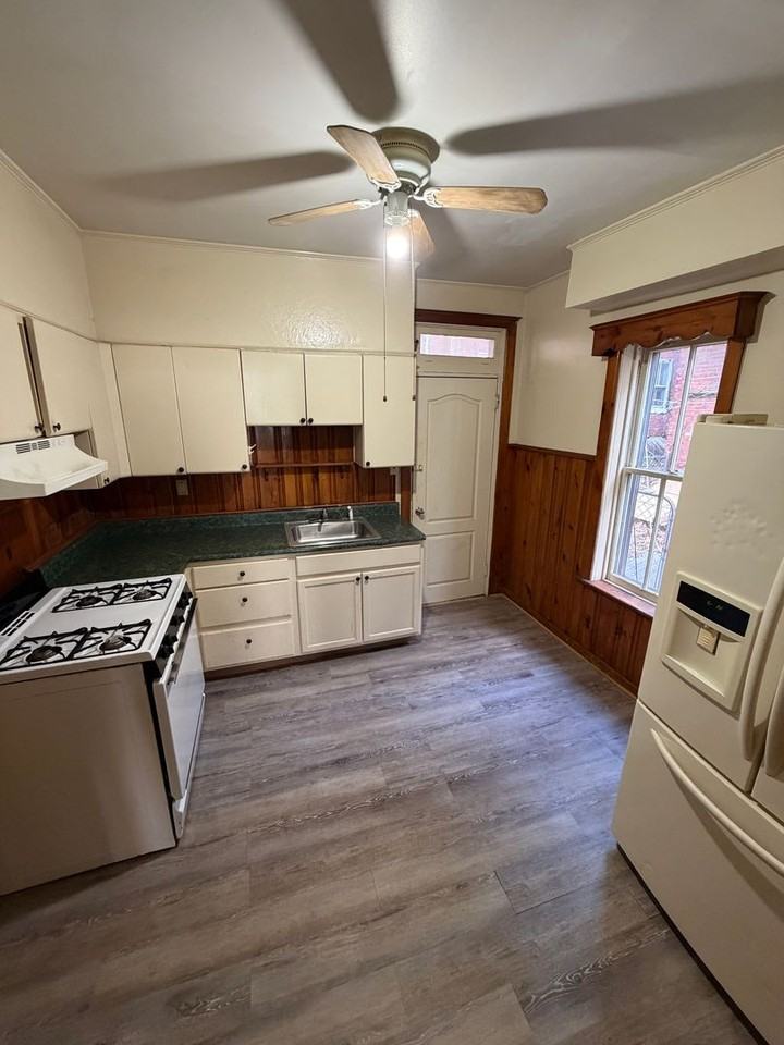 918 May St - Photo 7 of 18