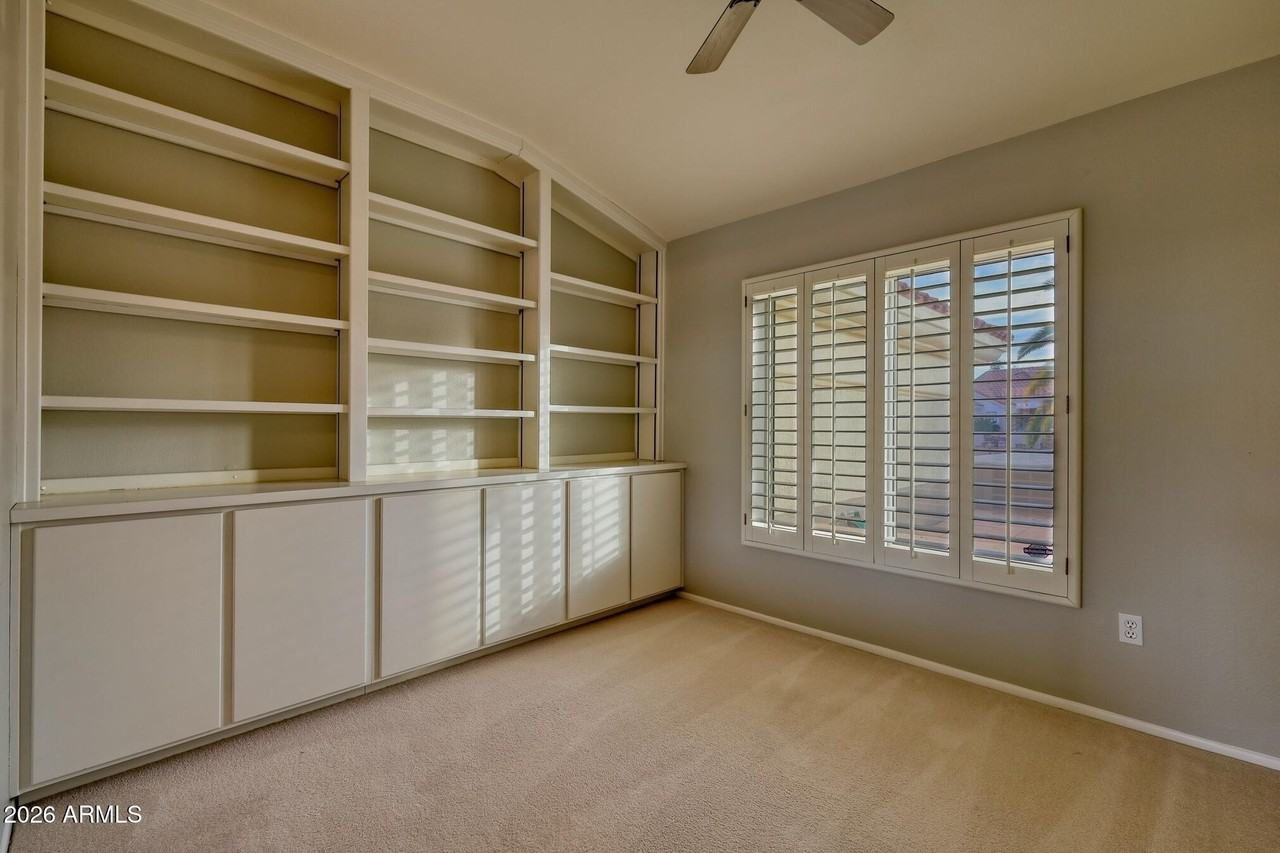 15704 W Sentinel Dr - Photo 5 of 18