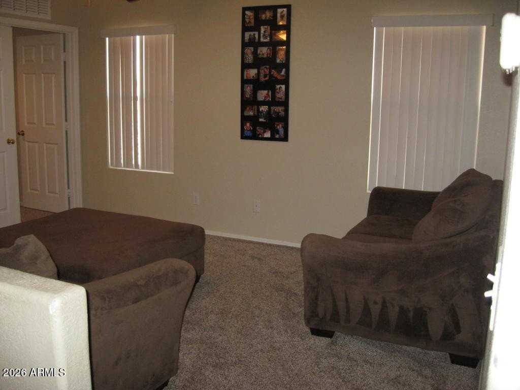 2161 E 35th Ave - Photo 4 of 12