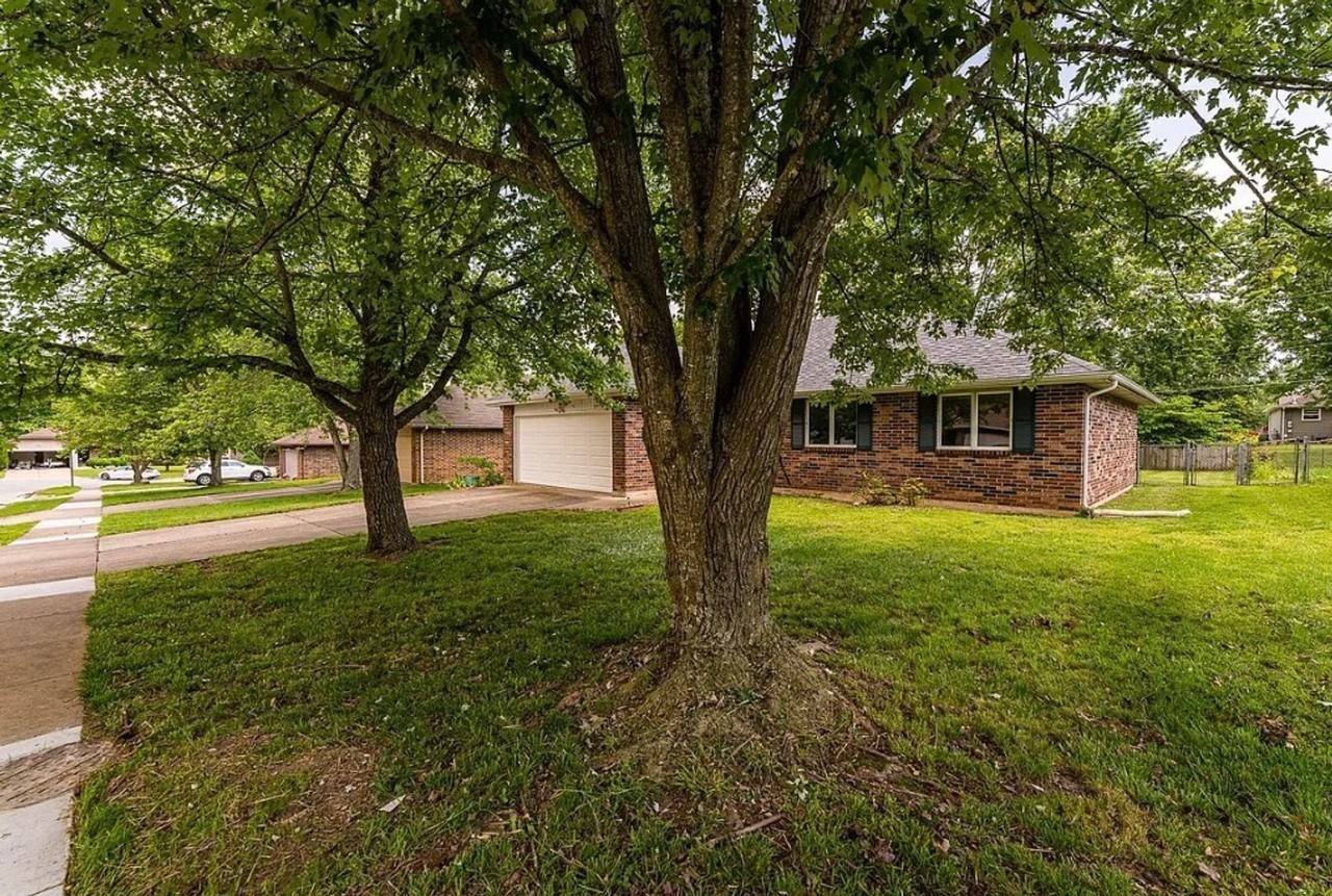 2970 W Buena Vista St - Photo 2 of 17