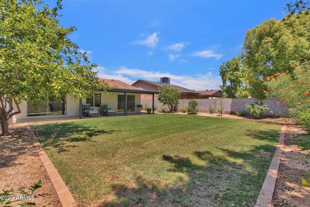 6867 E Phelps Rd - Photo 3 of 20