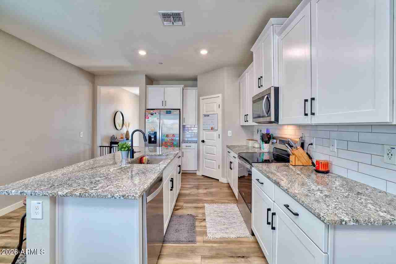 11508 W Cumberland Dr - Photo 7 of 17