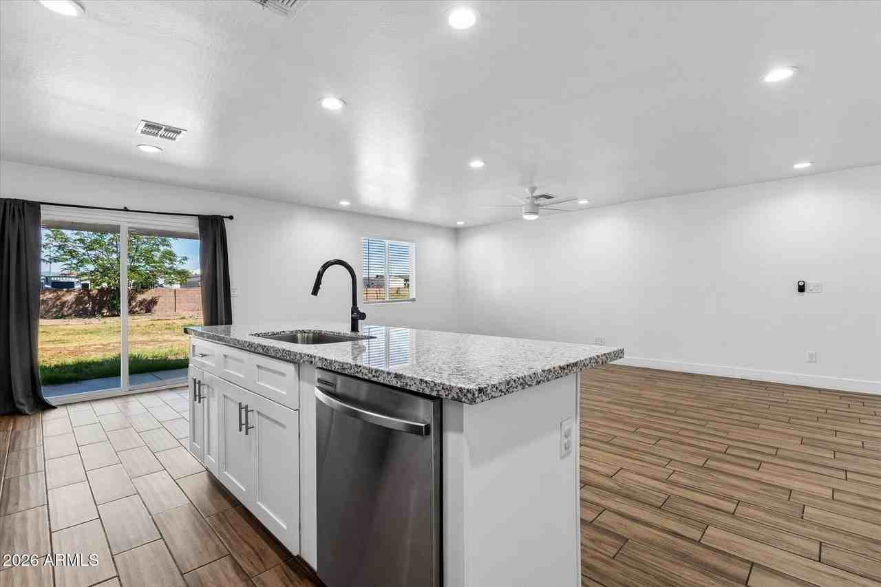 55 N Santa Barbara - Photo 4 of 21