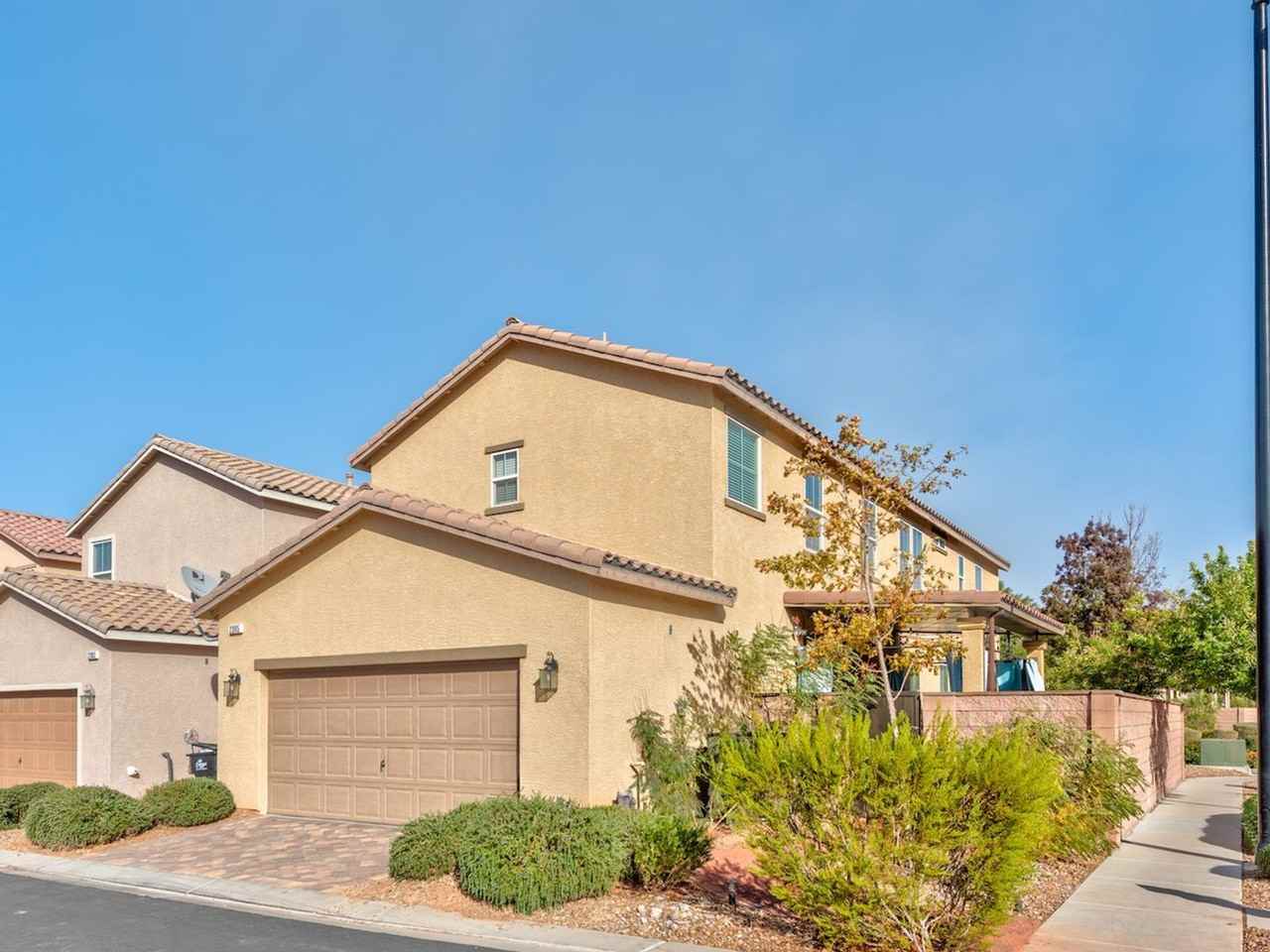 2385 Via Barranca St - Photo 2 of 16