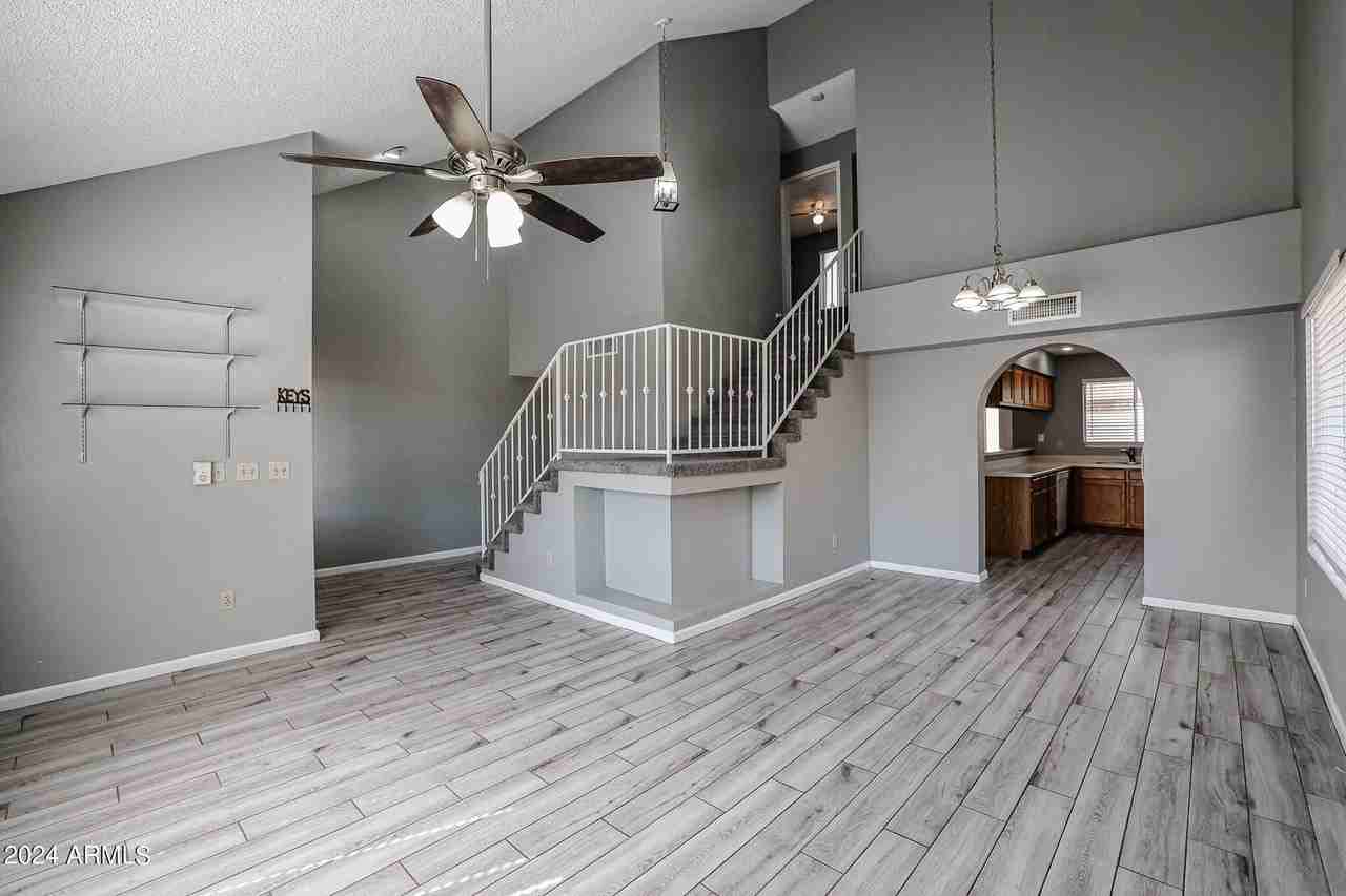 9208 W Gary Rd - Photo 3 of 33