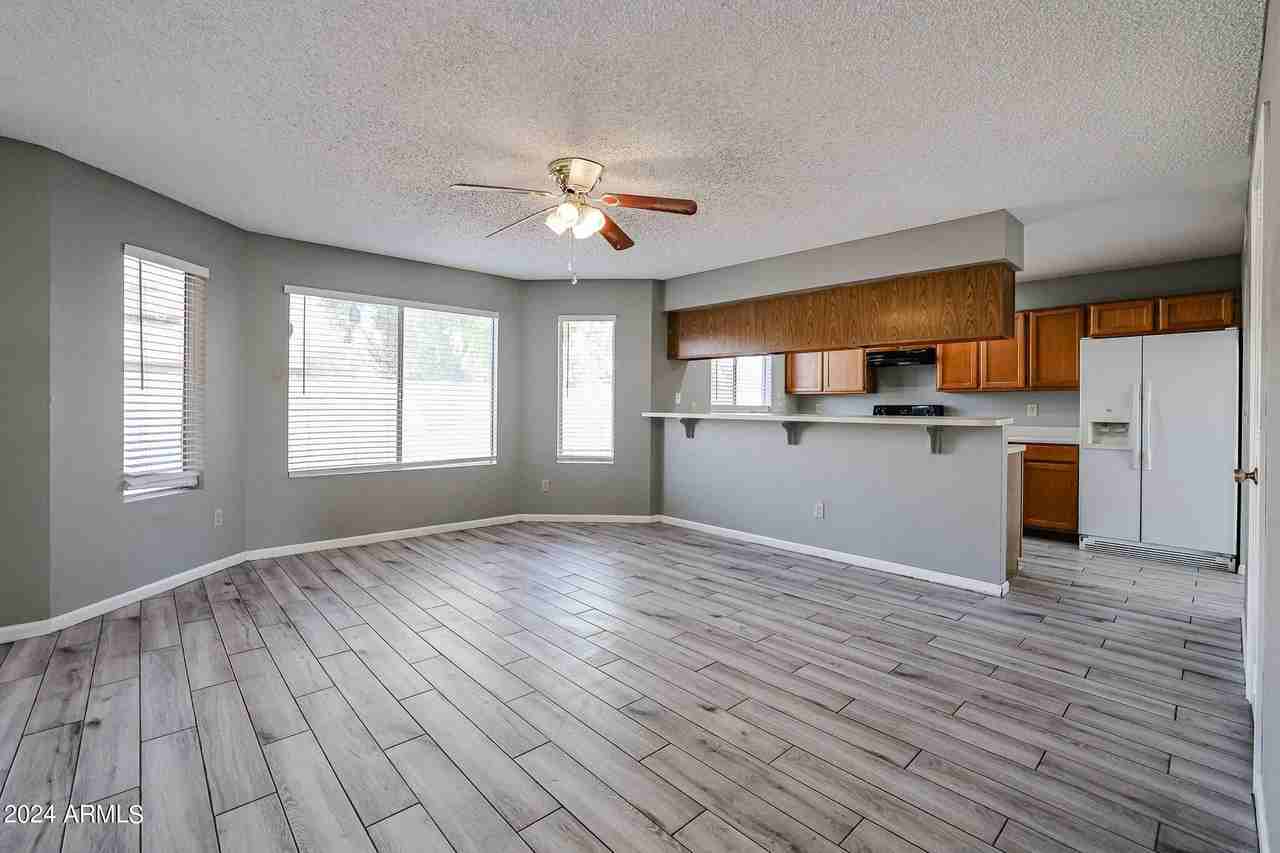 9208 W Gary Rd - Photo 5 of 33