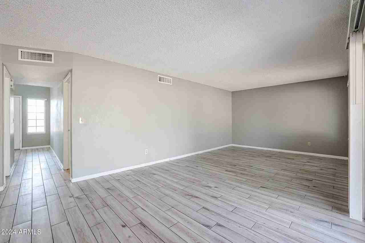 9208 W Gary Rd - Photo 6 of 33