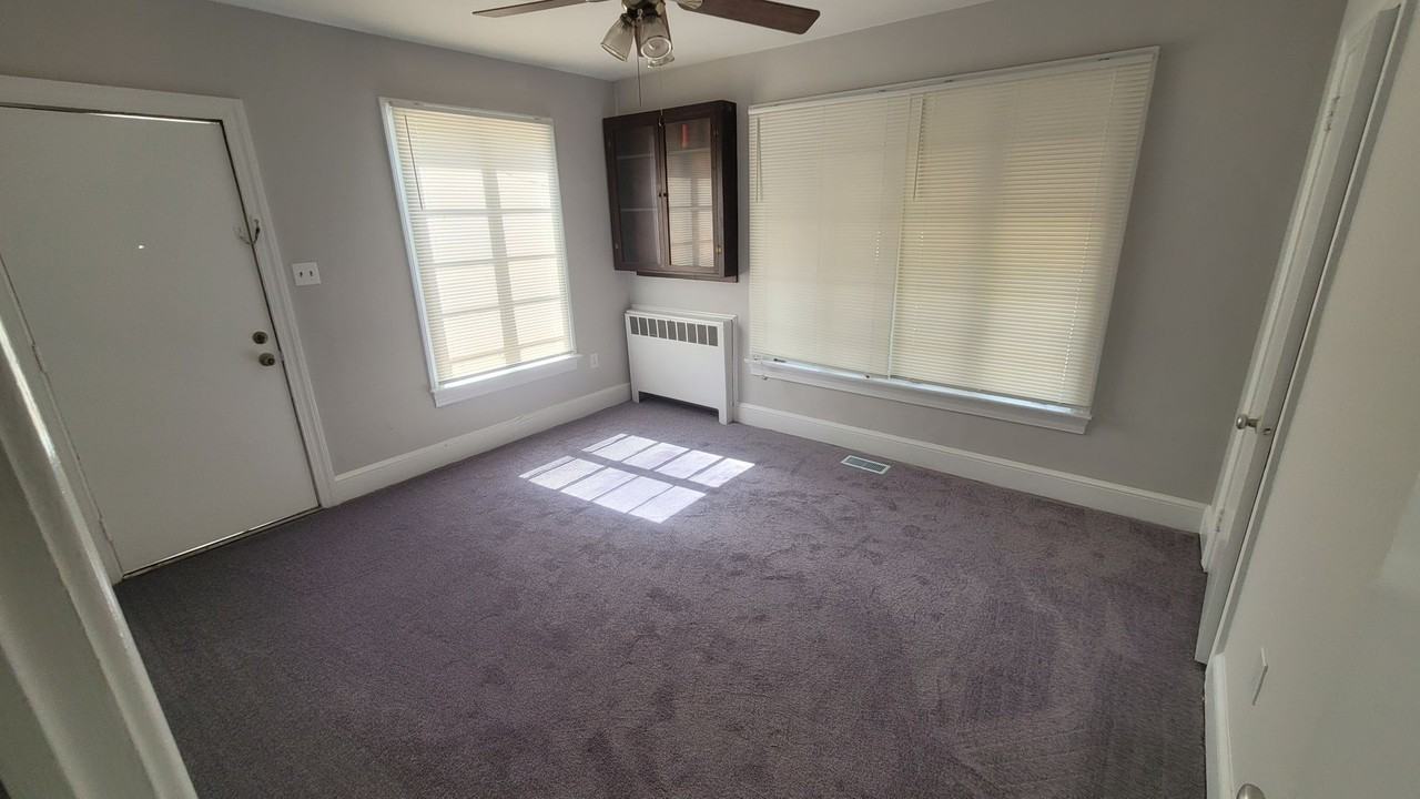 216 Saint Marys St - Photo 7 of 15