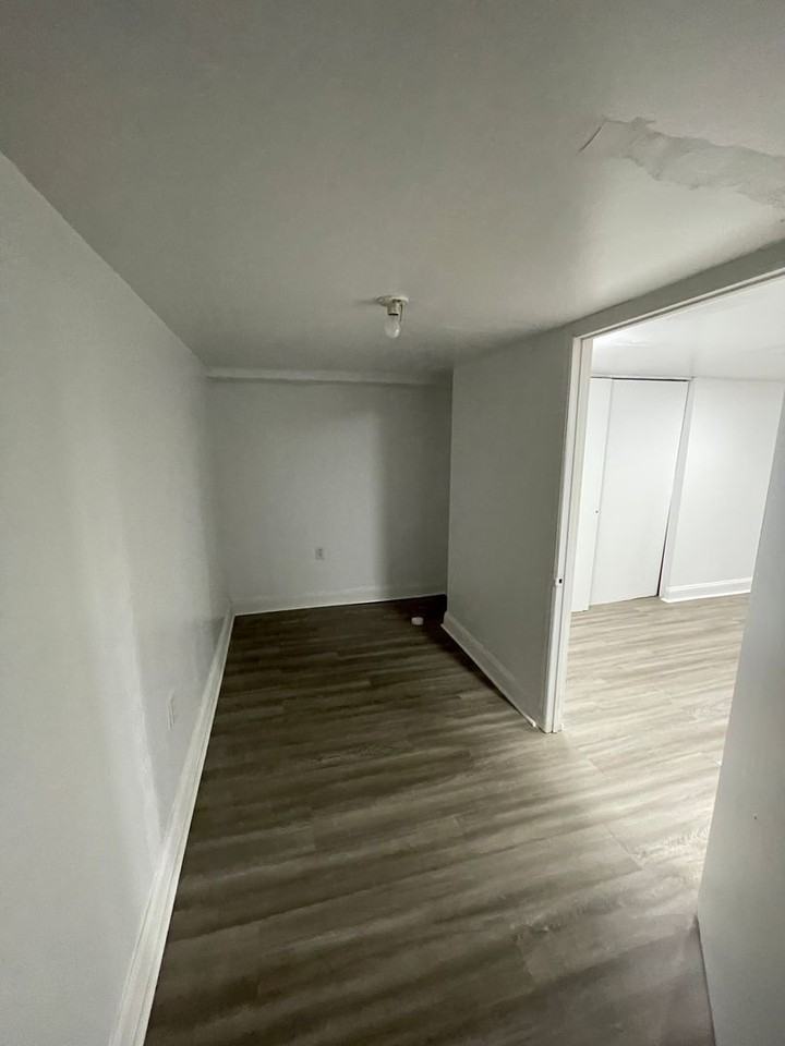 516 Butler St - Photo 4 of 17