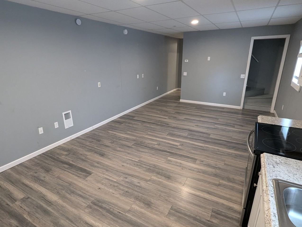 1529 Scott St - Photo 4 of 14