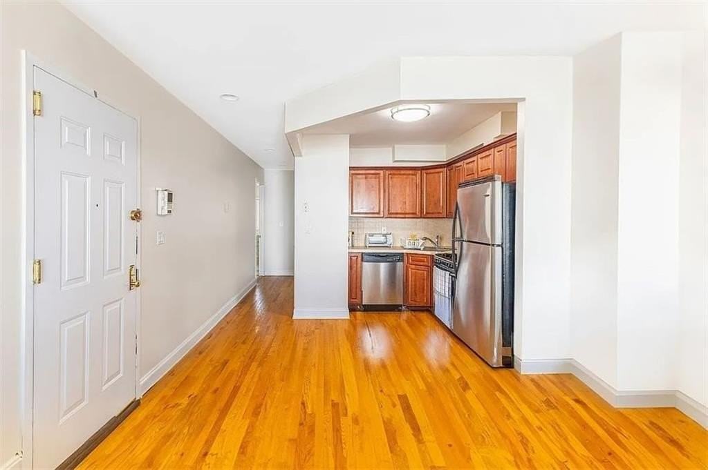 9526 Schenck St #2 - Photo 4 of 10